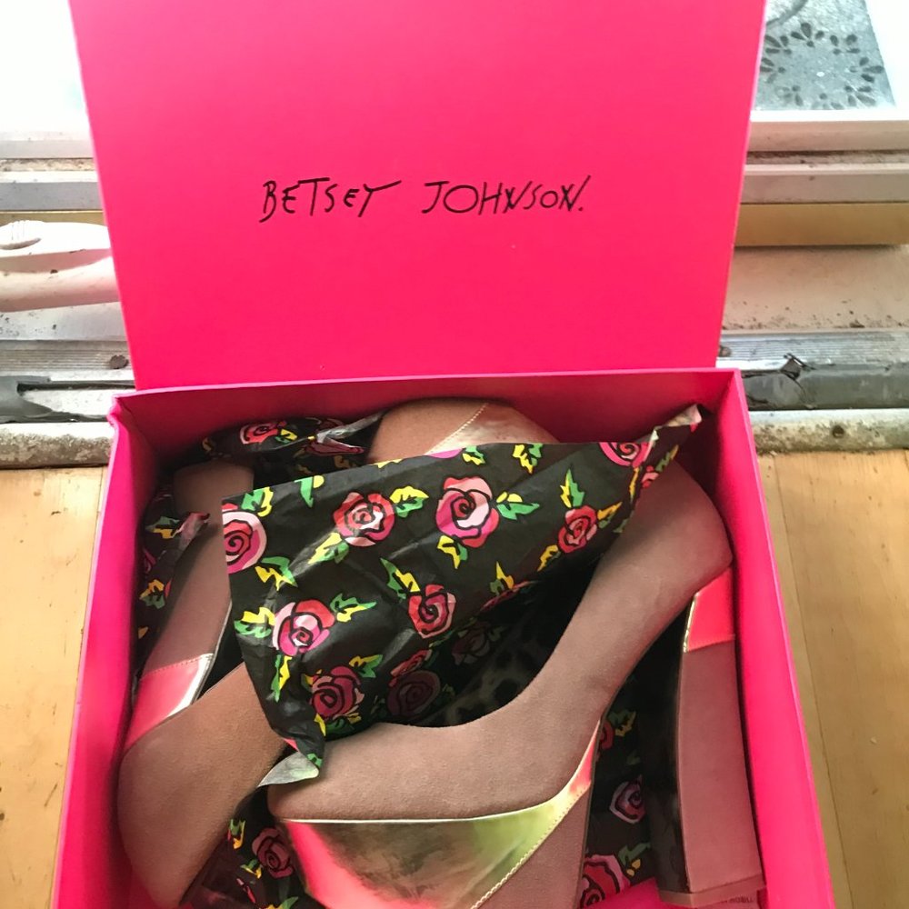 FABULOUS BETSEY JOHNSON PLATFORMS - Size 10